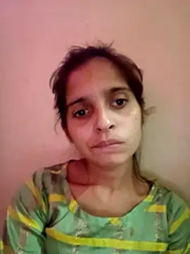 Snapshot of Saloni-Gupta chatting on 10-27-25, 07:51 Saloni-Gupta online show from 10-27-25, 07:51