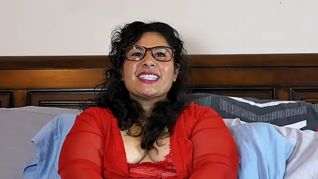 Snapshot of juicyteacher chatting on 10-09-25, 04:05 juicyteacher online show from 10-09-25, 04:05