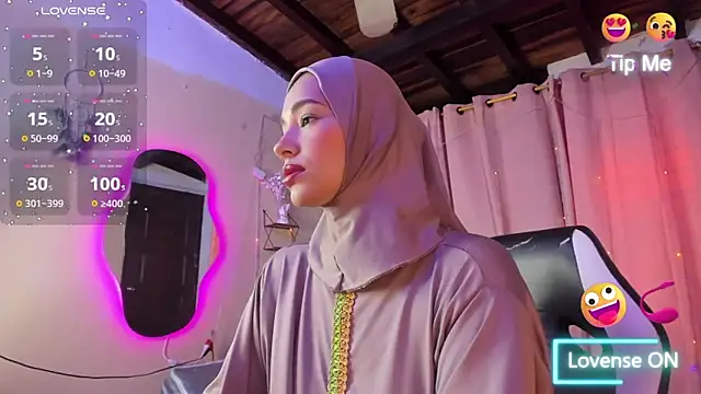 ShanaJamil online show from 09-18-25, 12:07