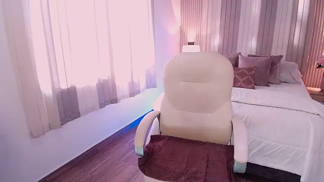 Snapshot of Megann_Williamss chatting on 02-28-26, 07:26 Megann Williamss online show from 02-28-26, 07:26