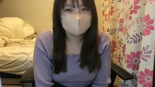 Snapshot of honoka_0011 chatting on 11-25-25, 10:04 honoka 0011 online show from 11-25-25, 10:04