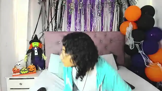 Snapshot of EthanBlackwoodd chatting on 10-29-25, 08:54 EthanBlackwoodd online show from 10-29-25, 08:54