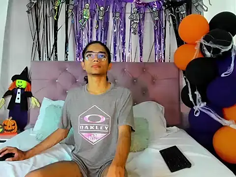 Snapshot of EthanBlackwoodd chatting on 11-01-25, 07:16 EthanBlackwoodd online show from 11-01-25, 07:16