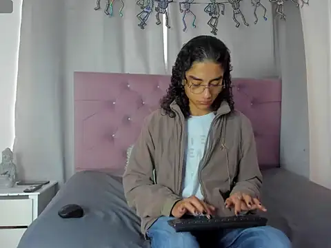 Snapshot of EthanBlackwoodd chatting on 11-19-25, 07:36 EthanBlackwoodd online show from 11-19-25, 07:36