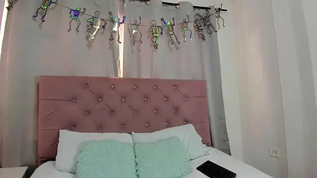 Snapshot of EthanBlackwoodd chatting on 12-05-25, 07:43 EthanBlackwoodd online show from 12-05-25, 07:43