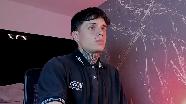 Snapshot of Declan-Fox chatting on 09-19-25, 03:52 Declan-Fox online show from 09-19-25, 03:52