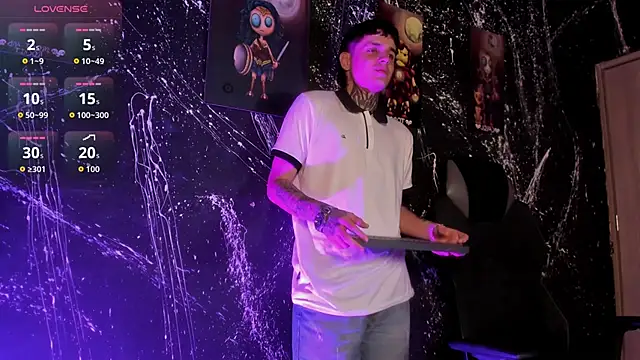 Snapshot of Declan-Fox chatting on 10-03-25, 07:16 Declan-Fox online show from 10-03-25, 07:16