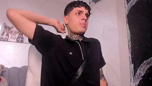 Snapshot of Declan-Fox chatting on 11-03-25, 04:36 Declan-Fox online show from 11-03-25, 04:36