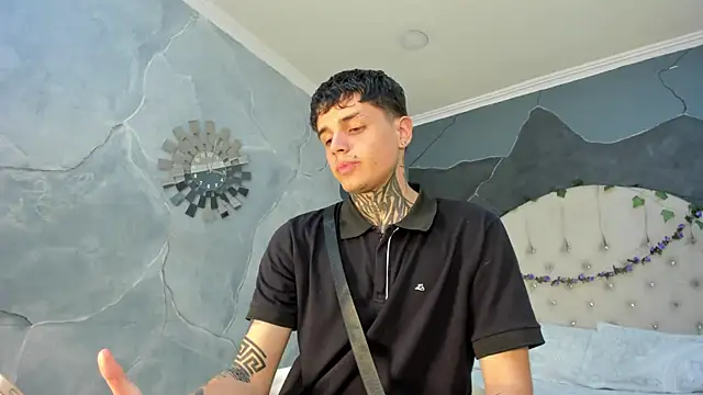 Snapshot of Declan-Fox chatting on 11-05-25, 12:54 Declan-Fox online show from 11-05-25, 12:54