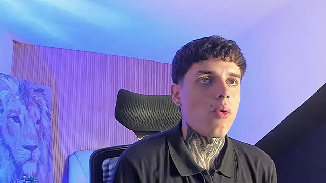 Snapshot of Declan-Fox chatting on 11-24-25, 05:07 Declan-Fox online show from 11-24-25, 05:07