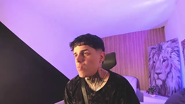 Snapshot of Declan-Fox chatting on 11-28-25, 05:21 Declan-Fox online show from 11-28-25, 05:21