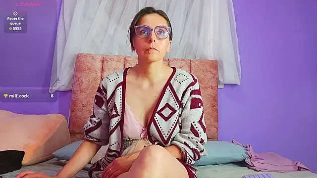 Ava Raye online show from 07-04-26, 06:47