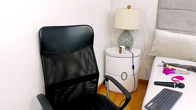 Snapshot of AlissaSpellman chatting on 11-04-25, 11:04 AlissaSpellman online show from 11-04-25, 11:04