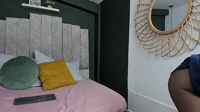 Lilithmuller  online show from 12-17-25, 07:20