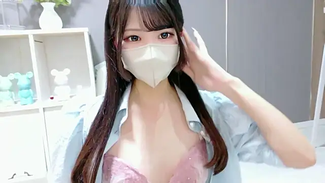 Snapshot of Ruru-shuv chatting on 09-30-25, 09:36 Ruru-shuv online show from 09-30-25, 09:36