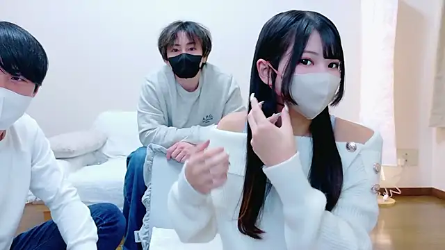 Snapshot of Ruru-shuv chatting on 11-16-25, 11:38 Ruru-shuv online show from 11-16-25, 11:38