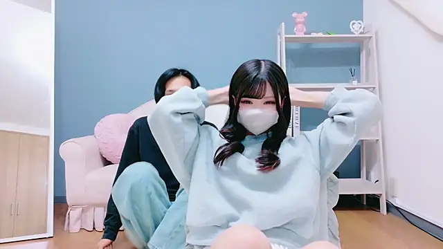 Snapshot of Ruru-shuv chatting on 11-28-25, 01:14 Ruru-shuv online show from 11-28-25, 01:14