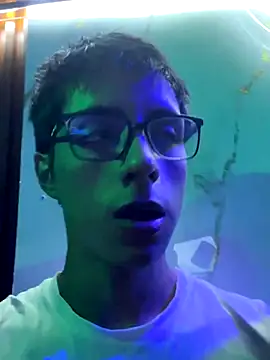 Snapshot of EstivenSallas chatting on 11-16-25, 03:12 EstivenSallas online show from 11-16-25, 03:12