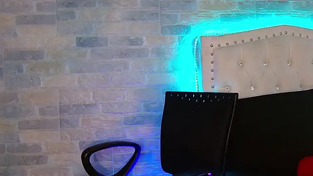 oliviarichard  online show from 11-22-25, 03:33