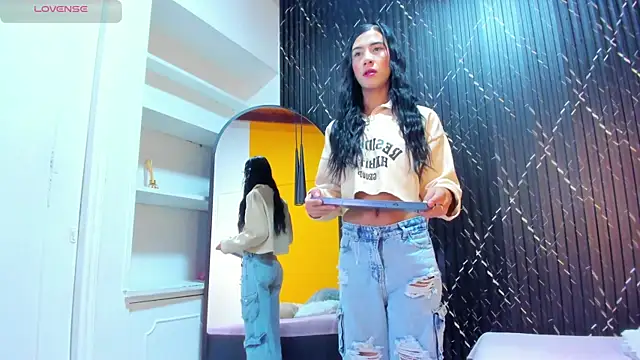 Snapshot of Miss_Ariaa chatting on 10-16-25, 11:44 Miss Ariaa online show from 10-16-25, 11:44