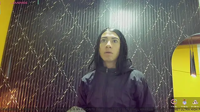 Snapshot of Miss_Ariaa chatting on 11-19-25, 10:48 Miss Ariaa online show from 11-19-25, 10:48