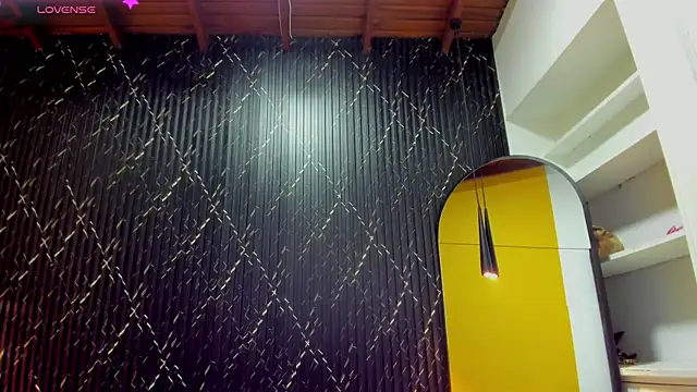 Snapshot of Miss_Ariaa chatting on 11-26-25, 10:38 Miss Ariaa online show from 11-26-25, 10:38