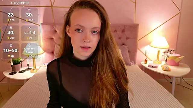 Snapshot of SallyPinkman chatting on 09-29-25, 09:03 SallyPinkman online show from 09-29-25, 09:03