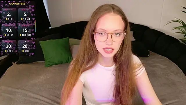 Snapshot of SallyPinkman chatting on 10-10-25, 10:03 SallyPinkman online show from 10-10-25, 10:03