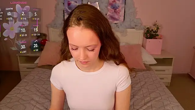 Snapshot of SallyPinkman chatting on 10-12-25, 12:37 SallyPinkman online show from 10-12-25, 12:37