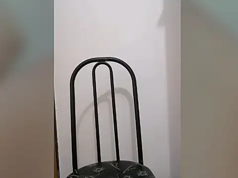 Snapshot of sexyynoturno_ chatting on 09-23-25, 02:25 sexyynoturno online show from 09-23-25, 02:25