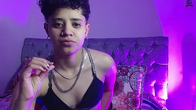 Snapshot of Jade_Rayden chatting on 01-06-26, 05:11 Jade Rayden online show from 01-06-26, 05:11