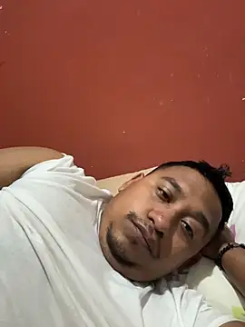 Snapshot of dannybs05 chatting on 11-04-25, 11:04 dannybs05 online show from 11-04-25, 11:04