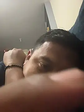 Snapshot of dannybs05 chatting on 11-10-25, 06:01 dannybs05 online show from 11-10-25, 06:01