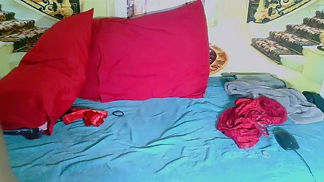 Snapshot of IndianSexcSmyle chatting on 11-28-25, 03:09 IndianSexcSmyle online show from 11-28-25, 03:09