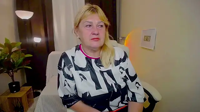 EmmaEllison online show from 09-14-25, 12:04