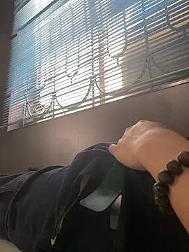 Snapshot of vila25cm chatting on 09-15-25, 05:07 vila25cm online show from 09-15-25, 05:07