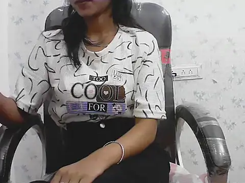 short girl  online show from 04-08-26, 05:02