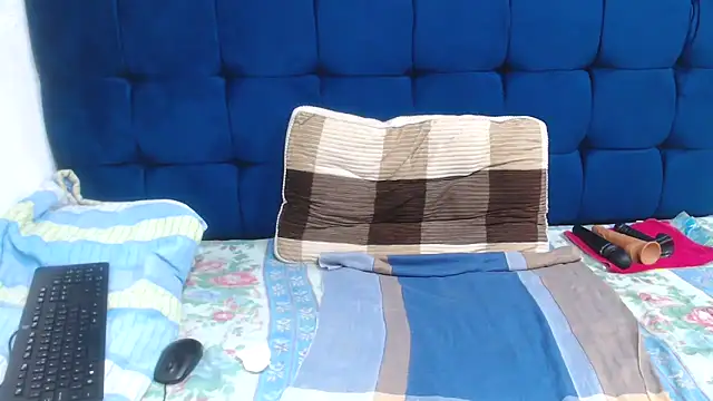 SexyBeverly  online show from 10-18-25, 05:46