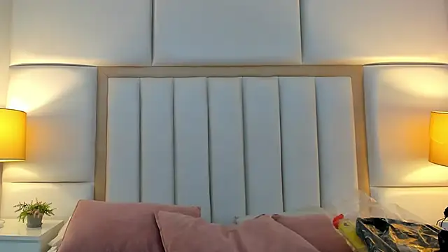 LaylaaDoll online show from 12-20-25, 06:37