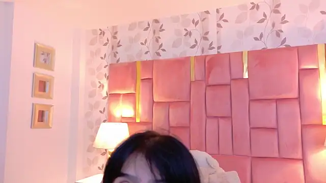 Snapshot of LaylaaDoll chatting on 07-01-26, 07:35 LaylaaDoll online show from 07-01-26, 07:35