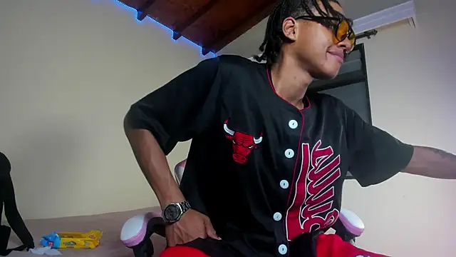 Snapshot of jordan_mm420 chatting on 10-13-25, 08:25 jordan mm420 online show from 10-13-25, 08:25