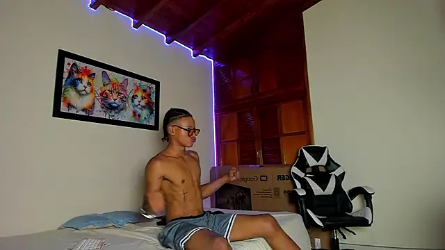 Snapshot of jordan_mm420 chatting on 11-15-25, 11:43 jordan mm420 online show from 11-15-25, 11:43