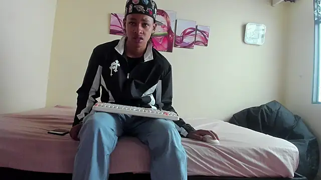 Snapshot of jordan_mm420 chatting on 12-20-25, 08:27 jordan mm420 online show from 12-20-25, 08:27