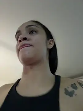 Snapshot of Isabella-Teen chatting on 12-20-25, 01:56 Isabella-Teen online show from 12-20-25, 01:56