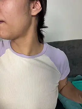 Snapshot of Isabella-Teen chatting on 12-21-25, 02:19 Isabella-Teen online show from 12-21-25, 02:19