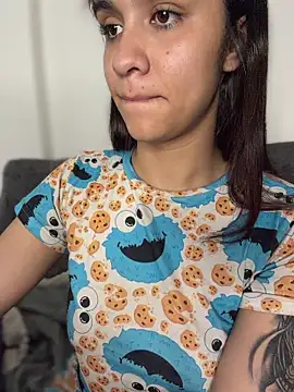 Snapshot of Isabella-Teen chatting on 01-08-26, 02:14 Isabella-Teen online show from 01-08-26, 02:14