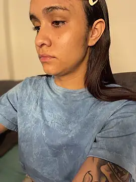 Snapshot of Isabella-Teen chatting on 01-10-26, 02:24 Isabella-Teen online show from 01-10-26, 02:24