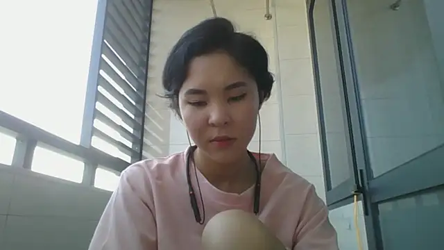 Snapshot of JennyCarpenter chatting on 10-02-25, 01:23 JennyCarpenter online show from 10-02-25, 01:23