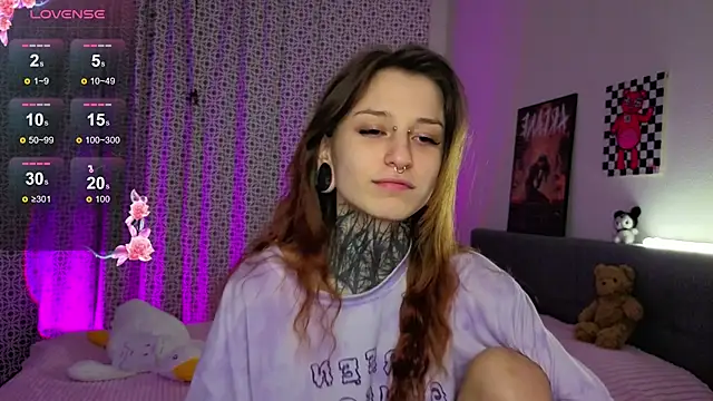 LilithPoison online show from 10-17-25, 06:10