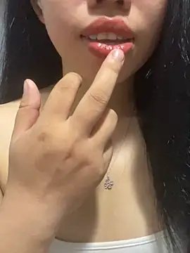 Snapshot of Rose-babyx chatting on 06-28-26, 01:17 Rose-babyx online show from 06-28-26, 01:17